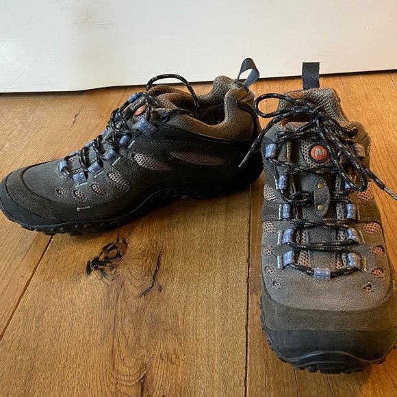 Women's Merrell Hiking Shoes - Picture 4 of 12